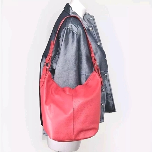 Coldwater Creek Genuine Leather Peach Hobo Purse Shoulder Bag - Picture 1 of 11